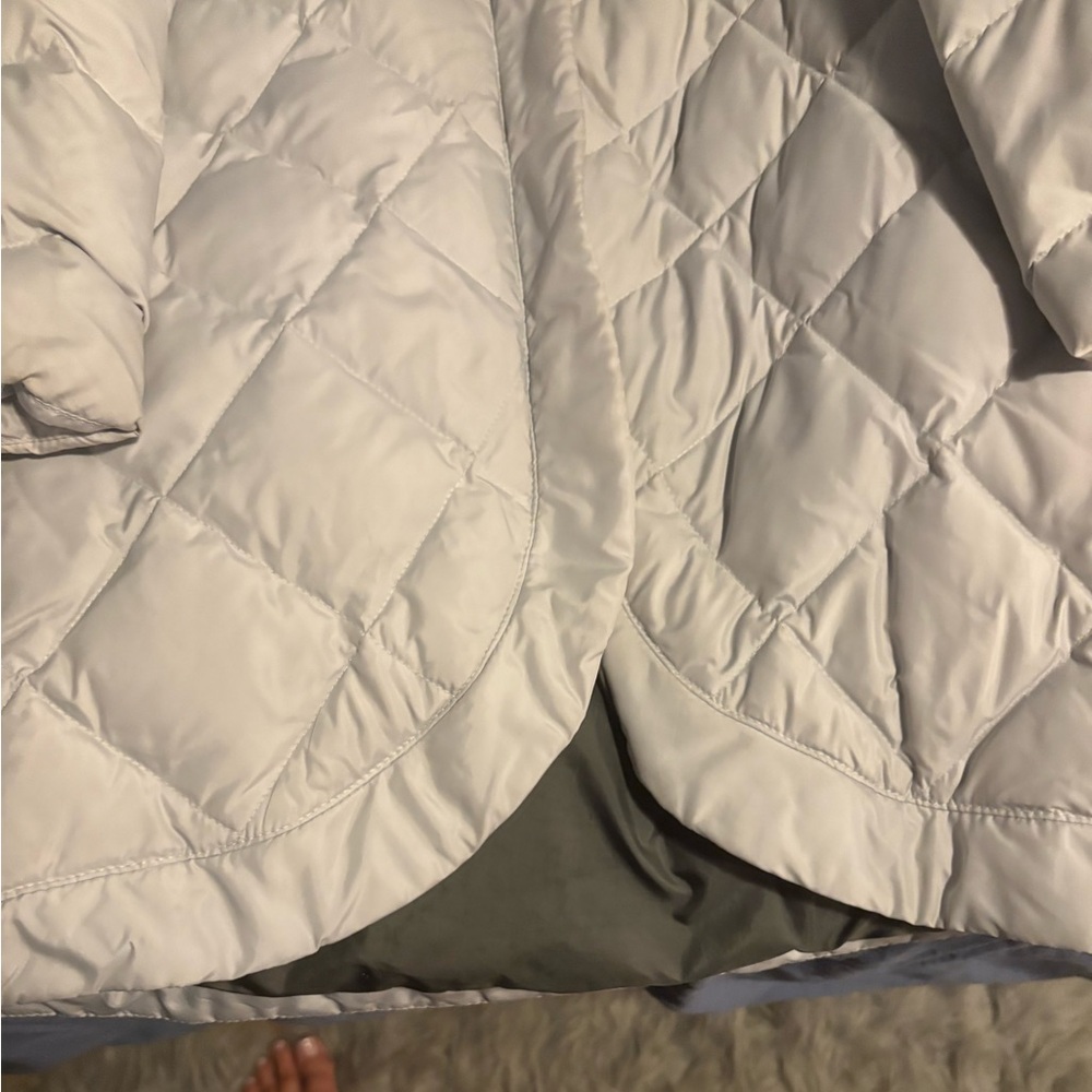 Eddie Bauer Women's Gray 550 Down Jacket - Picture 3 of 5